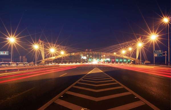 北京机场快速及京承高速公路照明